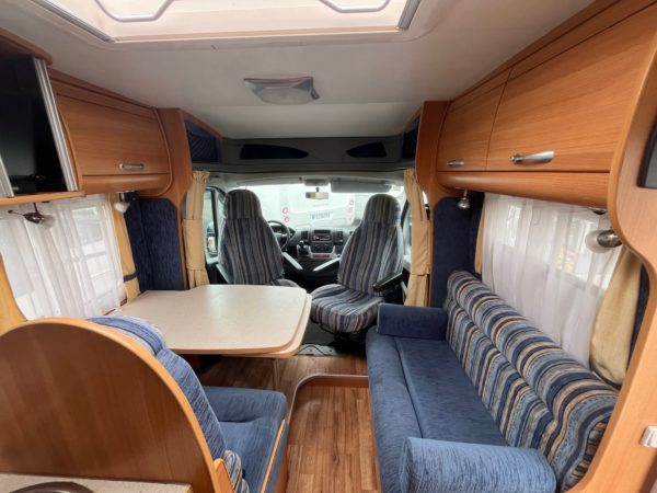 camping-car chausson welcome 85