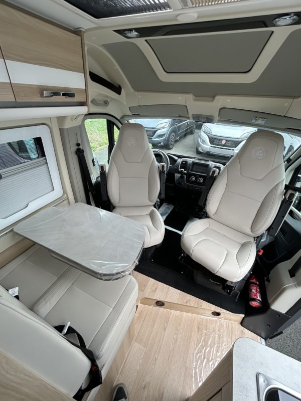 Concession de camping-car à La Rochelle (17)
