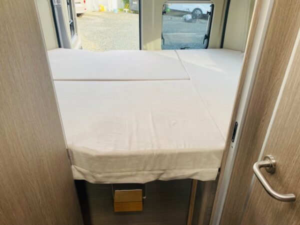 Fourgon aménagé à La Rochelle (17)