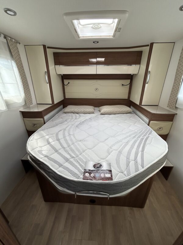 Camping-car à La Rochelle (17)