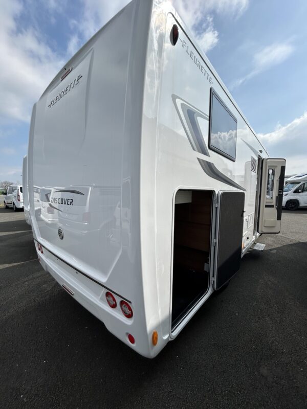 Location de camping-car à La Rochelle (17)