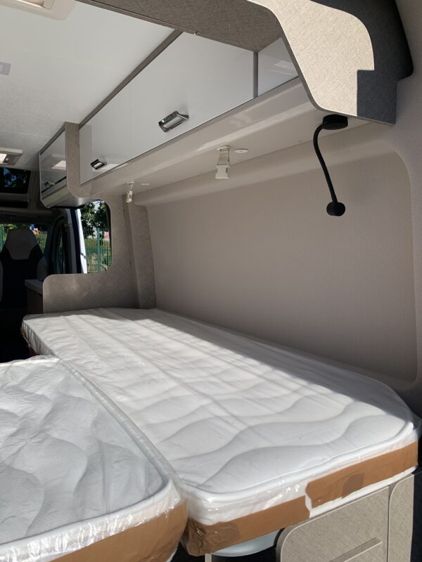 Camping-car à La Rochelle (17)
