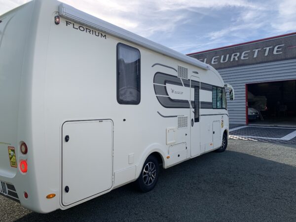 Fourgon aménagé dans le 85