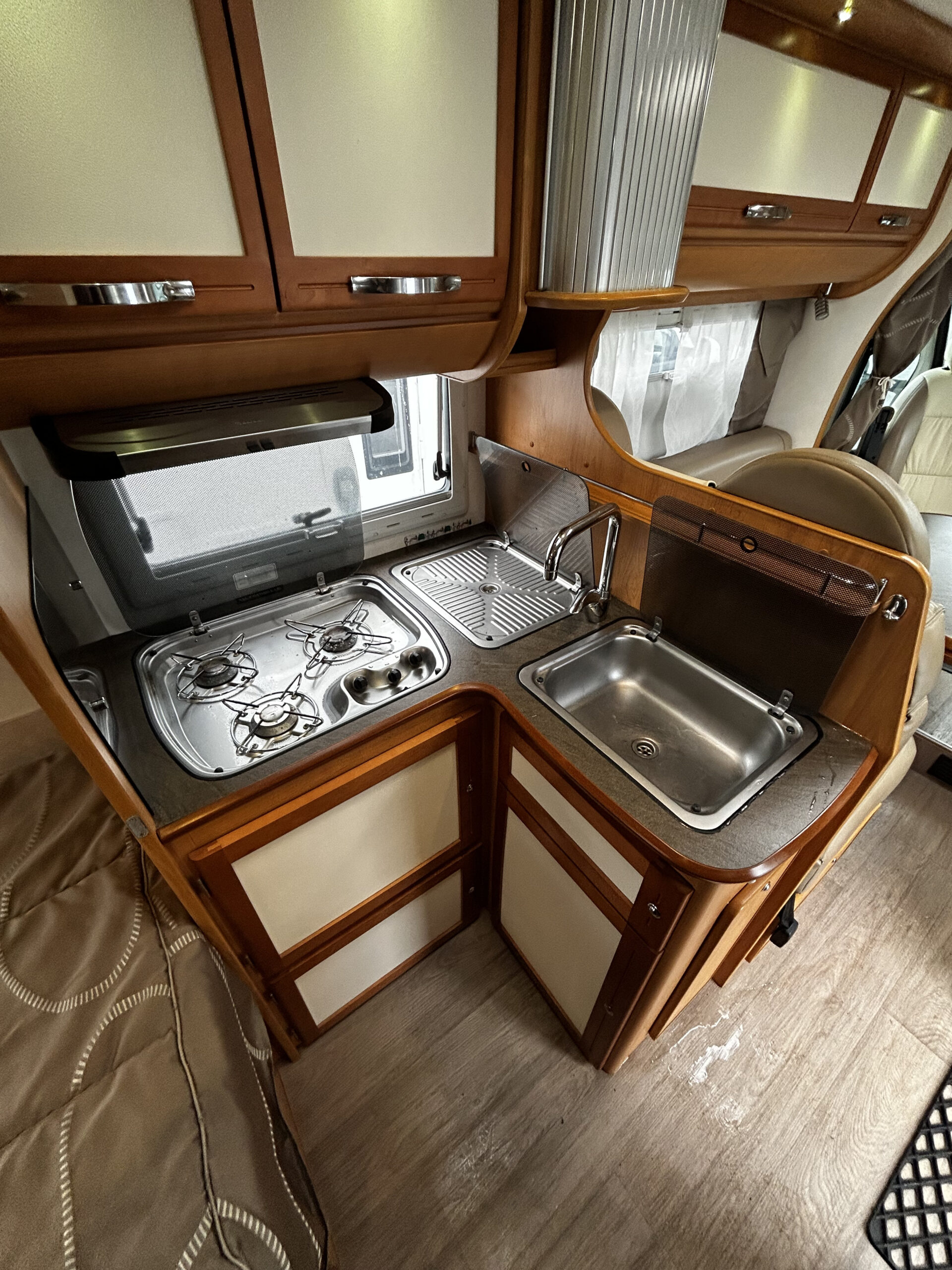 Acheter un fourgon aménagé en Charente-Maritime