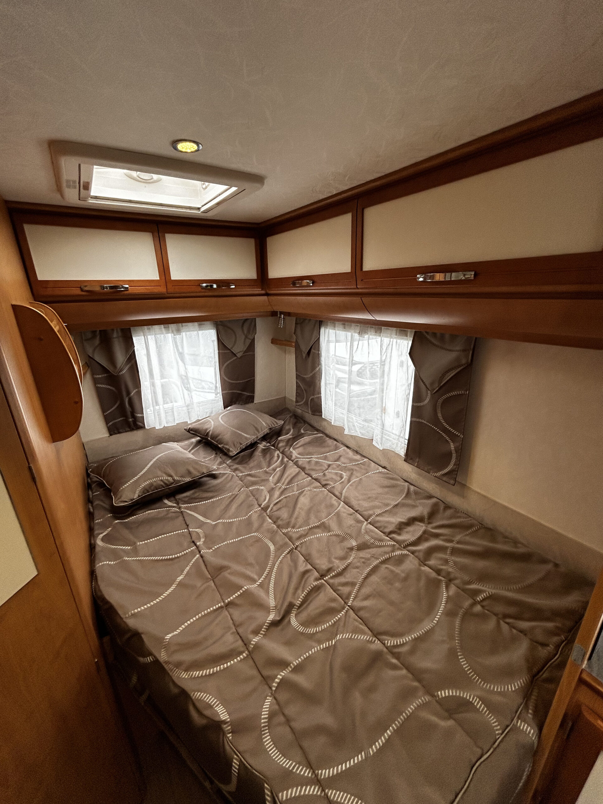 Location de camping-car à La Rochelle (17)