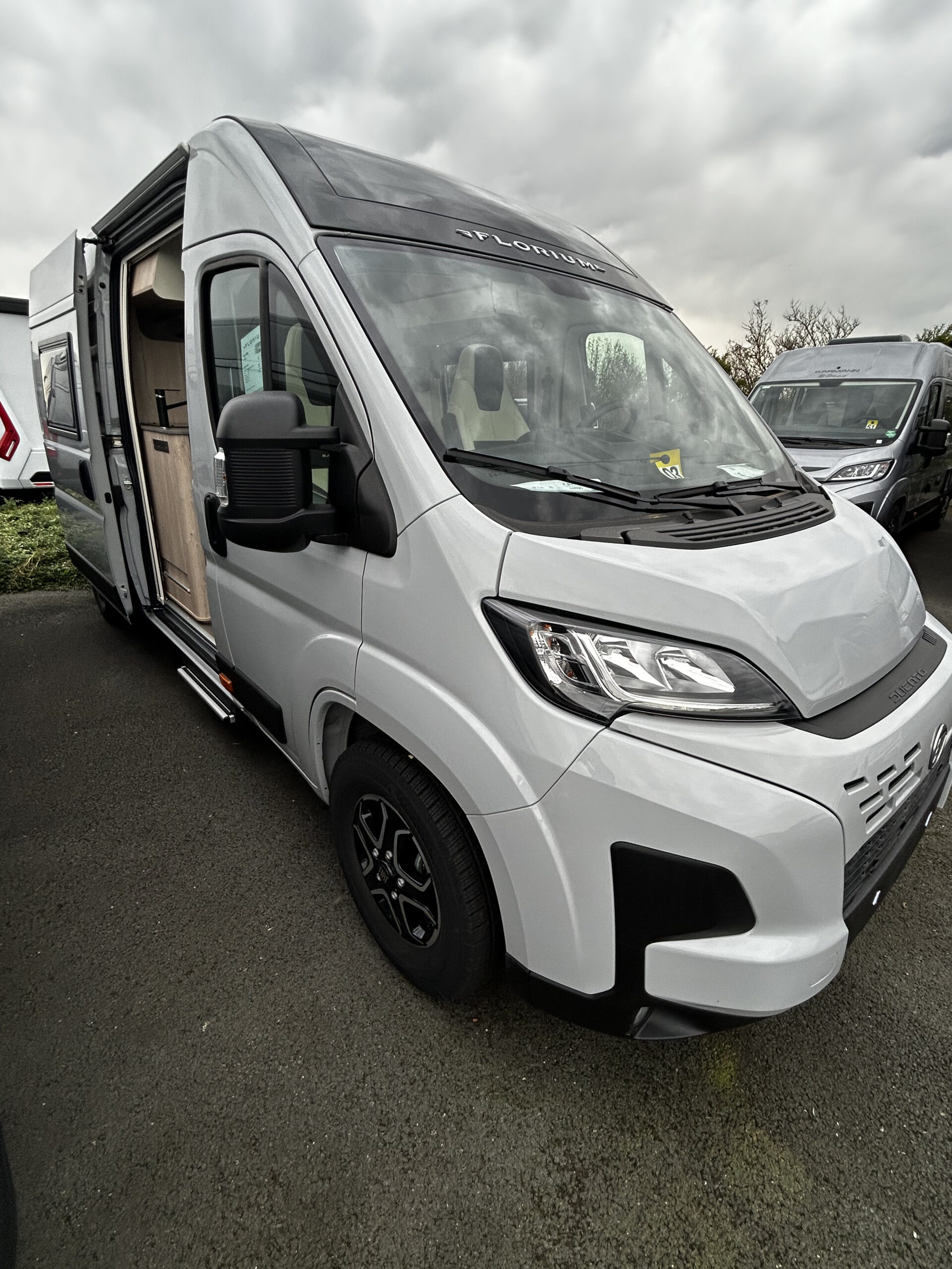 FLORIUM BLACK PEARL 63 LJ